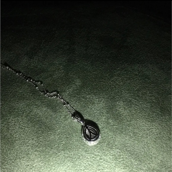 Diamond Teardrop Pendant with Chain, White Gold, .65 carats, stunning! - Picture 8 of 16